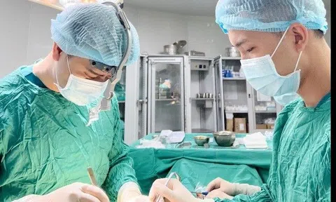 BS Đặng Duy Nam chia sẻ về combo phẫu thuật thẩm mỹ ngực, bụng
