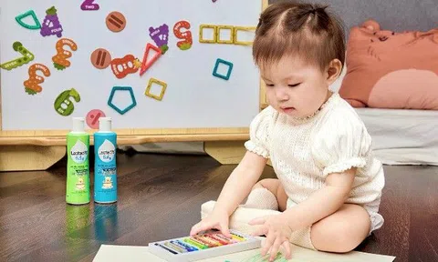 Làn da em bé “làm lành” với mùa hè, tuyên bố kết thúc cuộc đình công