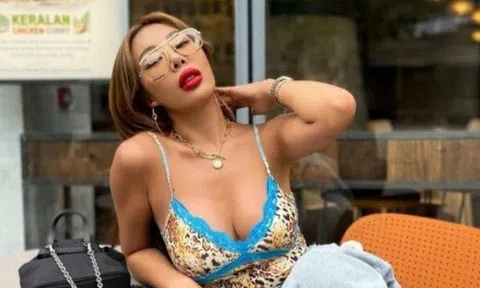 Mặc phòng hộ cho có khoe vòng 1 "nhân tạo", người đẹp IQ 137 được fan "tặng" nội y