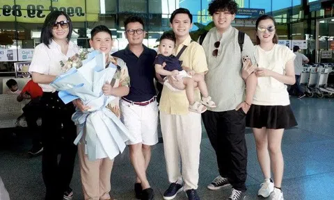 Trizzie Phương Trinh chụp ảnh cùng bạn gái mới của Bằng Kiều, 3 con trai lớn lần đầu gặp mặt em út