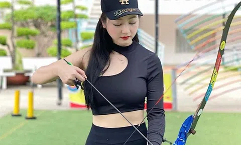Tiểu thư Sài Thành mặc đồ khoét nách đi bắn cung, da trắng nõn, đường cong uốn lượn