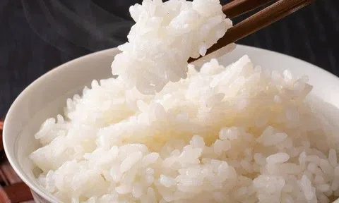 Ngày nào cũng ăn cơm có tốt không? Một tác hại của cơm nhiều người ăn cả đời cũng không biết