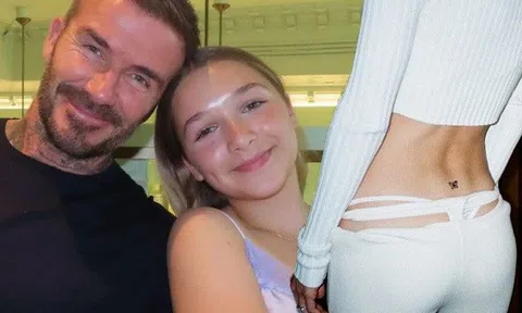 Mẹ cấm trang điểm nhưng Harper Beckham 12 tuổi đã xăm mình ở vị trí không ai ngờ