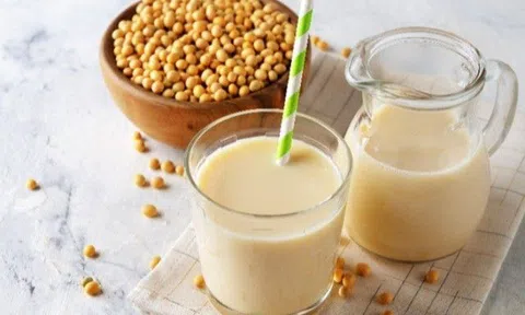 Thêm thứ này vào sữa đậu nành là cao thủ hút mỡ tự nhiên, đốt calo ngang chạy bộ 2 tiếng lại nhuận tràng