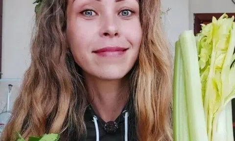 Nữ blogger ẩm thực qua đời ở tuổi 39 vì chỉ ăn trái cây, uống nước ép suốt nhiều năm