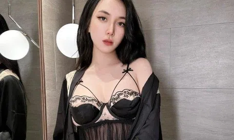 DJ nóng bỏng bậc nhất Hà thành mặc bikini cắt khoét tứ bề, khéo che thềm ngực vượt ngưỡng 1 mét