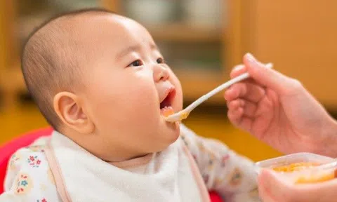 Cháo gà cho bé ăn dặm, món ngon dễ làm, dễ ăn nhưng đầy đủ dinh dưỡng