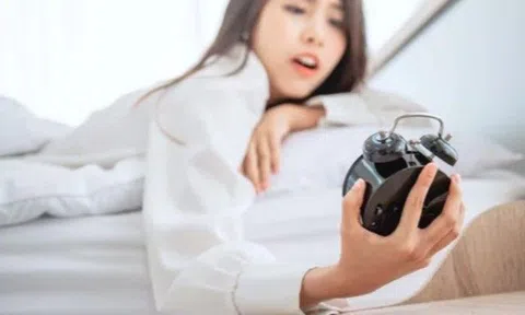 Thường xuyên đi làm muộn, trễ deadline, rất có thể bạn đang mắc một chứng bệnh về tâm thần