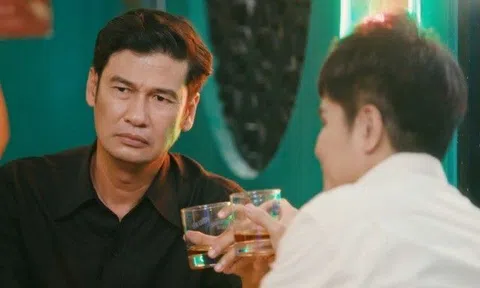 Nghệ sĩ Tiết Cương làm giám đốc trong MV của "vua nhạc sàn" Lương Gia Huy, khiến khán giả rơi nước mắt
