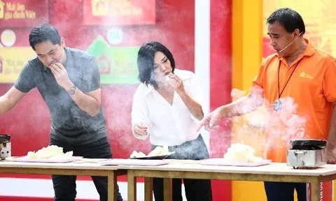 MC Quyền Linh nói về những bữa ăn vội vàng: "Nó khô queo mà phải vừa ăn vừa nuốt"
