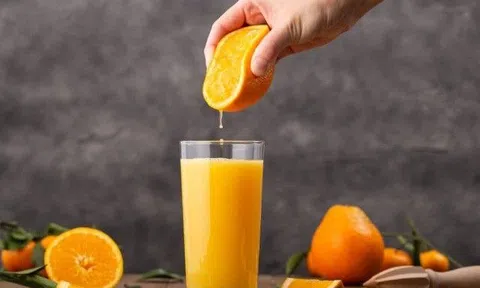 Người đàn ông ngày nào cũng uống nước ép trái cây, 4 tháng sau gan có thay đổi kỳ lạ này
