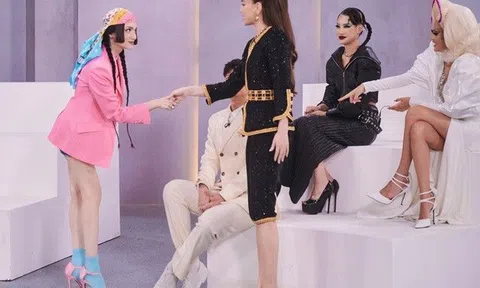 Hồ Ngọc Hà bắt tay Hương Giang sau cơn thịnh nộ, Lan Khuê bị "đá ra chuồng gà"