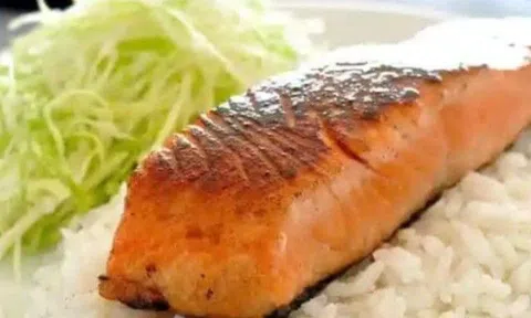 Món ăn từ "sâm nước" là đặc sản của Nhật nhưng có lý do bác sĩ khuyên đừng mua về nhà ăn để tránh họa