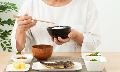 Món ăn sáng giúp khử muối của vợ chồng bác sĩ Nhật để dù ăn mặn nhưng vẫn sống tới 80 tuổi