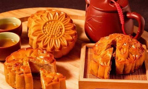 Một chiếc bánh trung thu bằng 2 bát phở, những người này đừng bao giờ ăn quá 1/4 chiếc, nhất là vào buổi sáng