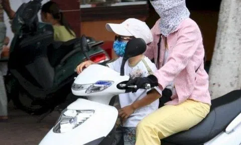 Bé 2 tuổi ở Quảng Ninh chấn thương sọ não vì vặn tay ga xe máy khi đang đi cùng mẹ