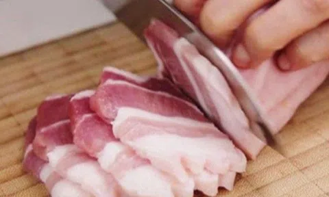 Đừng tưởng đi ăn hàng quán mới dễ ngộ độc, ở nhà mà chế biến 2 kiểu này thì dễ nhập viện như chơi