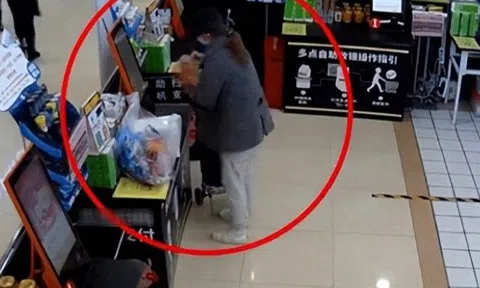 Bí mật trong lòng bàn tay hé lộ tội lỗi của người phụ nữ chuyên mua nước khoáng