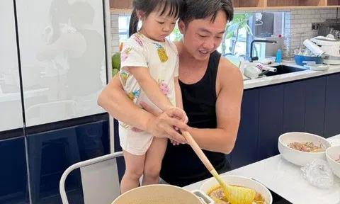 Ái nữ 3 tuổi nhà Đàm Thu Trang được làm việc nhà từ nhỏ gây ấn tượng