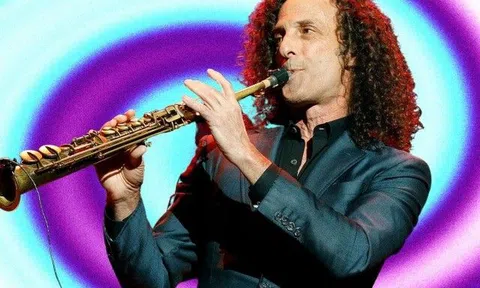 Huyền thoại saxophone Kenny G xúc động khi trở lại Việt Nam