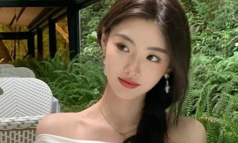 Mỹ nhân nổi tiếng khắp Trung Quốc với làn da trắng sữa, dáng gầy mong manh