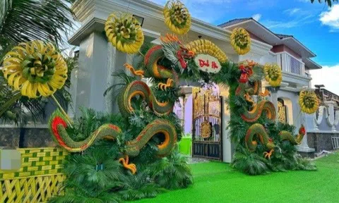Cổng cưới lá dừa “mộc nhưng chất” trong đám hỏi Hà Trí Quang: Chuẩn bị 15 ngày, chi phí đầu tư gây tò mò