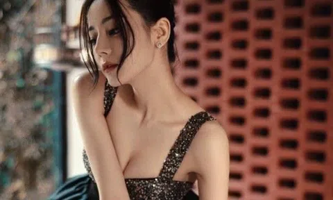 Phát hiện người phụ nữ đẹp thứ 2 thế giới, da trắng như tuyết, tỷ lệ eo hông như tiên cá