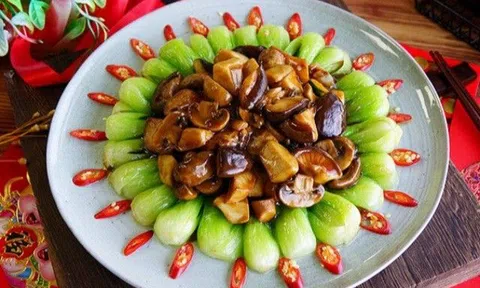 Người đàn ông chằng chịt vết "roi đánh" trên người sau khi ăn nấm hương, chuyên gia cảnh báo đừng phạm 1 sai lầm