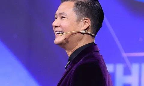 Ca Sĩ Mặt Nạ: Quang Dũng được khen "gừng càng già càng cay", xuất hiện nhân vật cứ lên sân khấu là... đau bụng