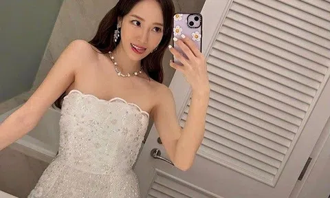 Thần tiên tỉ tỉ Hàn Quốc đẹp mơ màng với những chiếc áo khoét rốn độc đáo