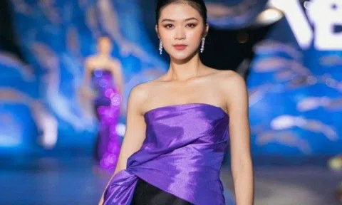 Hình thể trập trùng đường cong của nữ sinh trường Đại học Duy Tân, chuốt dáng nhờ đâu?