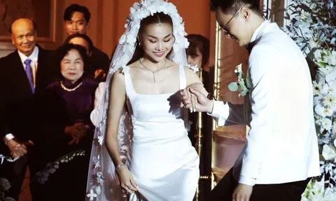 Thanh Hằng khoe ảnh trăng mật bên chồng nhạc trưởng, bàn tính chuyện "mua cả ngọn đồi"