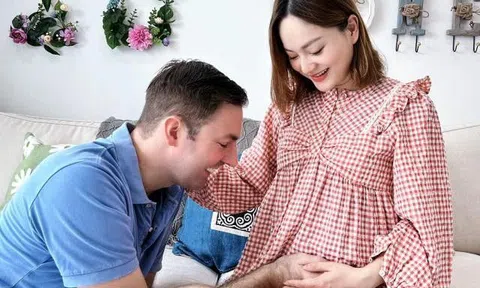 Diễn viên Lan Phương mang bầu lần 2 với chồng Tây cao hơn 2m, bụng to như sắp đẻ ở tuổi 40