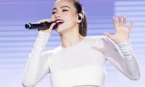 Hồ Ngọc Hà ra Hà Nội đón Giáng sinh, hội tụ dàn sao Việt đình đám