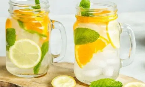 7 công thức nước detox giúp giảm cân, loại bỏ mỡ thừa lại chống lão hóa
