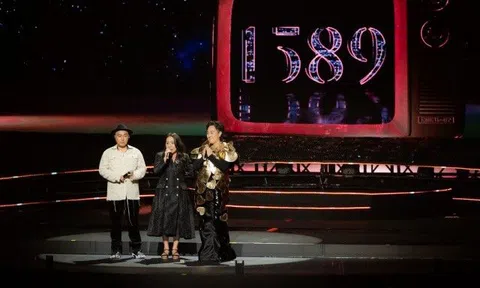 Trung Quân khoe giọng cùng mẹ, anh trai ruột đọc rap tại live concert "1589" ở Hà Nội