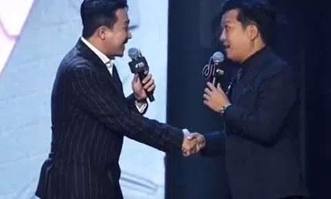 Trường Giang ngắt sóng trực tiếp để nhắc "bạn thân" Trấn Thành, thực hư mối quan hệ liên tục bị đồn "cạch mặt"