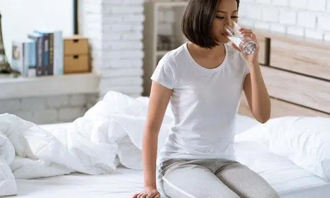 5 phút trước đi ngủ là "thời điểm vàng" kéo dài tuổi thọ, làm một việc sẽ tăng sức khỏe nhưng nhiều người bỏ phí
