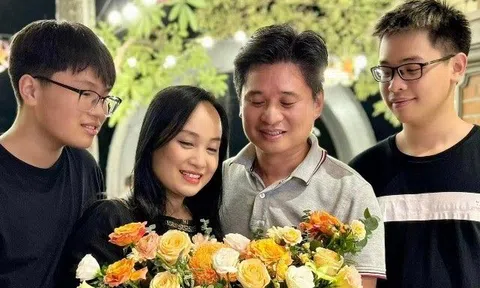 Cặp vợ chồng hiếm hoi của showbiz Việt vừa cùng trở thành NSND: Đều trẻ đẹp hơn tuổi, 2 con trai đã lớn tướng