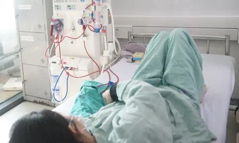 16 tuổi thận đã mất hoàn toàn chức năng, cô gái xinh đẹp 5 năm mòn mỏi chờ đợi cơ hội làm lại cuộc đời