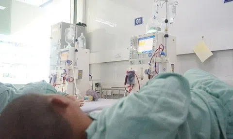 20 tuổi kiếm tiền triệu mỗi ngày, 2 năm sau phải sống nhờ bệnh viện, chàng trai ân hận nhắn nhủ: “Đừng ai như tôi!”