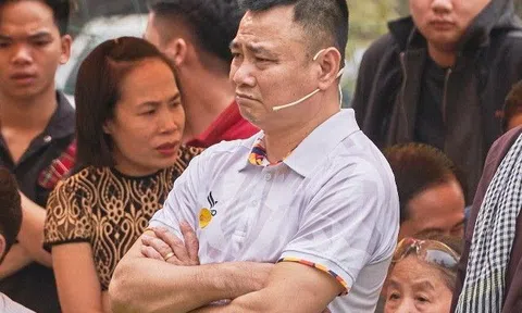 NSND Tự Long tuổi thơ ở với bà, sớm bươn chải: "Tôi từng đi làm rất nhiều, từ bán kem, phụ xách vữa"