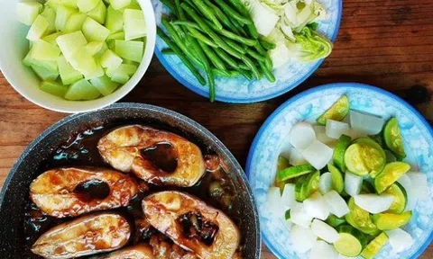 Thường xuyên ăn rau củ luộc, người phụ nữ nhận kết quả bất ngờ khi khám xương, bác sĩ chỉ rõ lý do