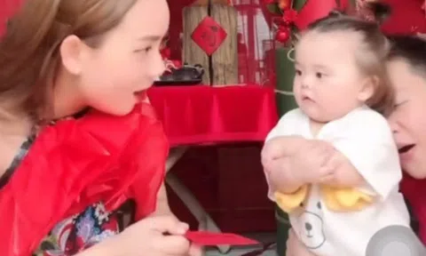 Con gái lai Tây mà Bi Bảo Múi Xù chi 1 tỷ đồng thụ tinh, 10 tháng tuổi được mẹ dạy "Ạ" chuẩn bị nhận lì xì Tết