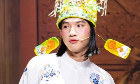 Chàng trai được mệnh danh "chồng quốc dân" tạo hình Táo Quân trong chương trình đêm Giao thừa nhưng đánh má hồng "lạ lắm"