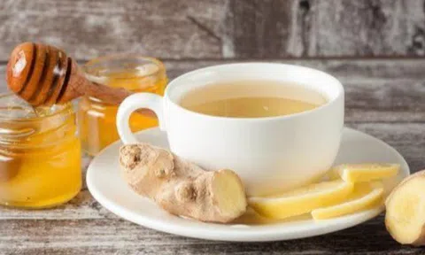 Vì sao nên uống nước gừng dịp Tết? Nên dùng bao nhiêu gừng mỗi ngày để thu được lợi ích?