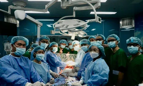 Cô gái 21 tuổi được hồi sinh sau ca ghép phổi đêm giao thừa