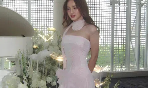 Cô dâu trong đám cưới "trĩu vàng" đẹp sắc sảo lai Tây, mặc đẹp tôn đường cong chữ S