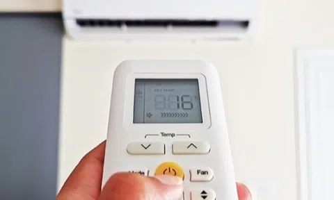 Thời tiết miền Nam nóng bức, bác sĩ chỉ ra kiểu ngồi máy lạnh dễ gây đột quỵ, hại phổi mà nhiều người mắc