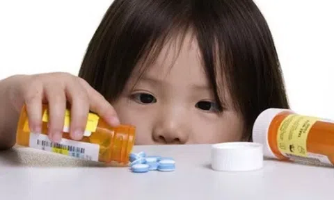 Bé 13 tháng tuổi có chỉ số men gan tăng, bác sĩ chỉ ra một việc làm của nhiều cha mẹ dễ hại con